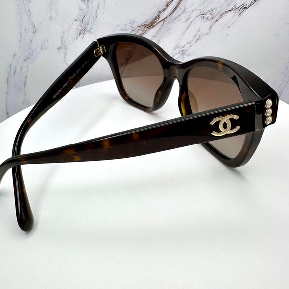 NEW CHANEL Sunglasses Polarized - Picture 15 of 16